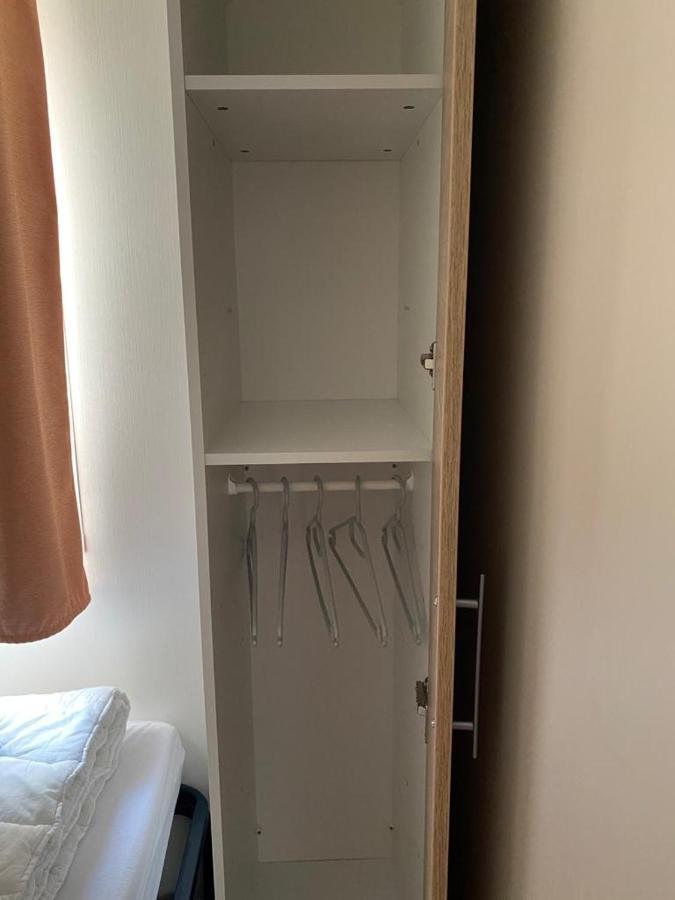 Chalet Zonnig Zeeland Hotel โอชต์คาเปลเล ภายนอก รูปภาพ